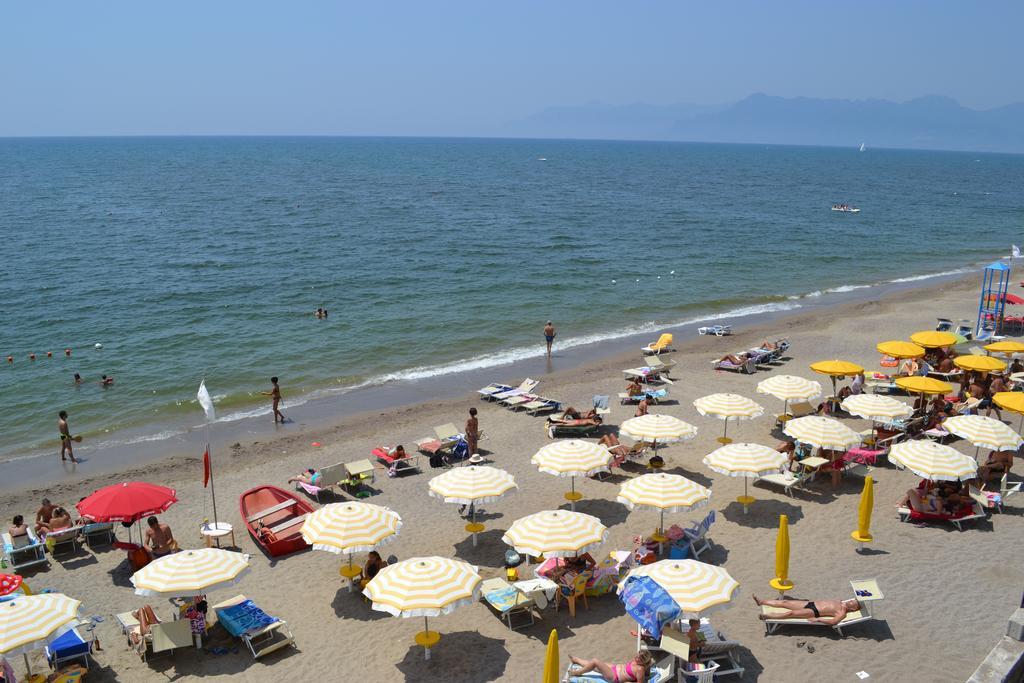 Casa Vacanze Dei Navigatori On The Sea Pontecagnano Dış mekan fotoğraf