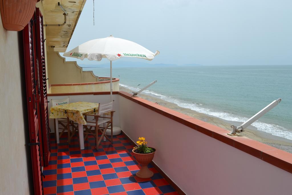 Casa Vacanze Dei Navigatori On The Sea Pontecagnano Dış mekan fotoğraf